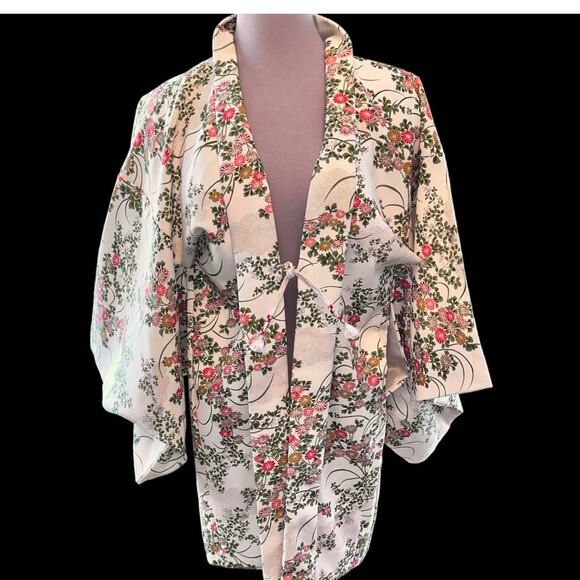 PERFECT Amazing, Perfect Condition Short Authentic Silk Kimono One Size - Picture 3 of 9